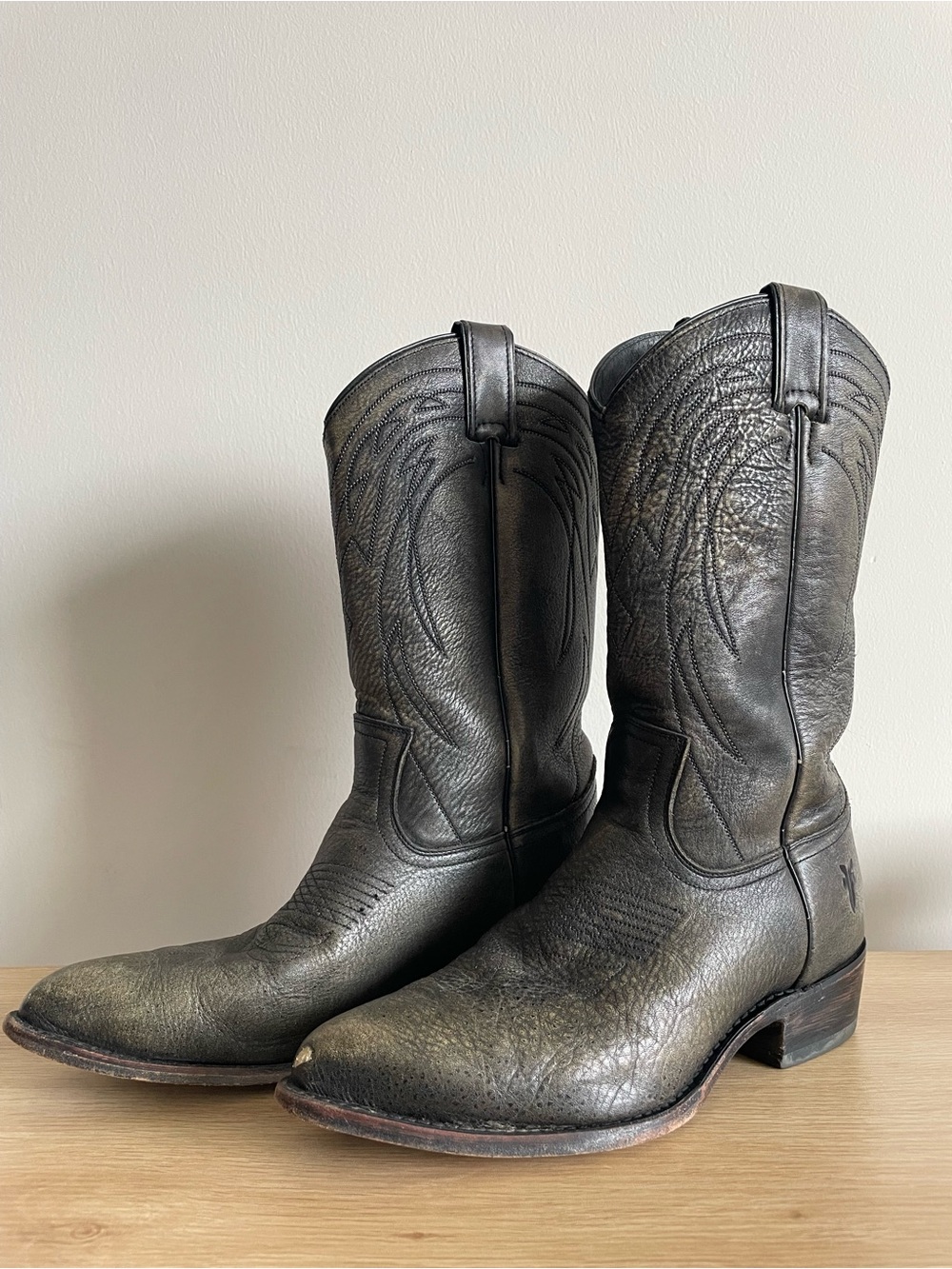 Frye Billy Pull on Cowboy Boot Charcoal Gray Patina Leather Western 10